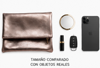 Bolso clutch efecto piel metalizada